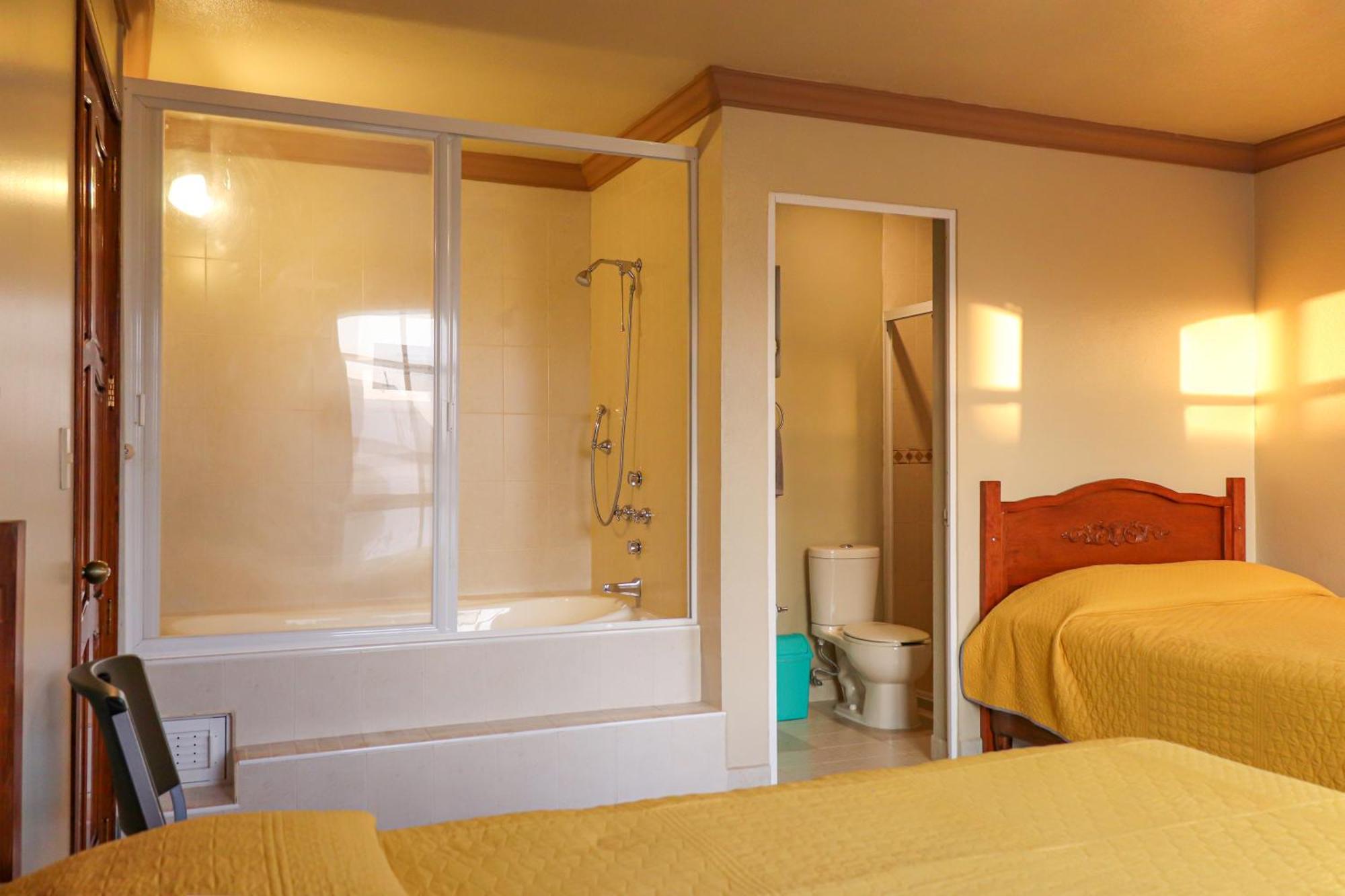 Hotel Coroneo ภายนอก รูปภาพ