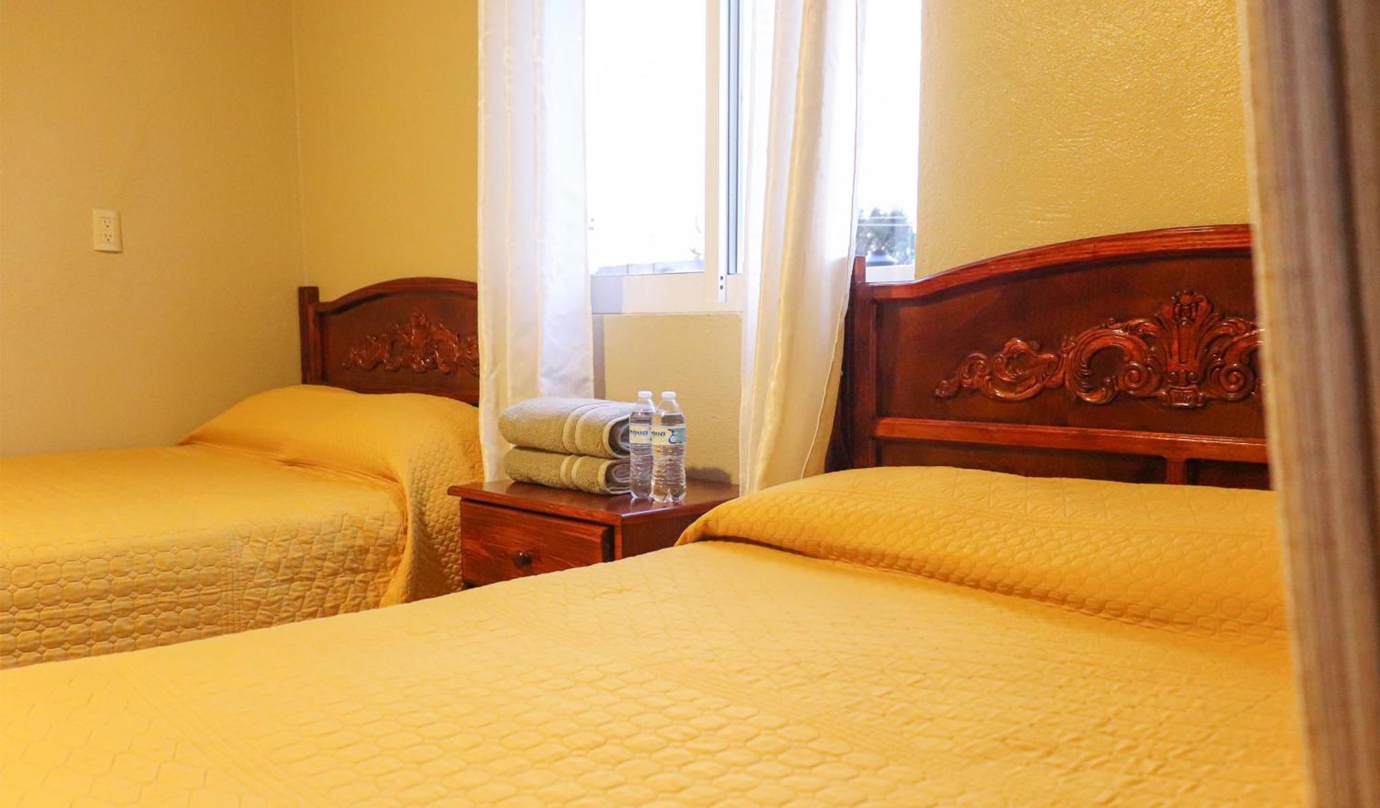 Hotel Coroneo ภายนอก รูปภาพ